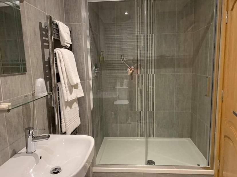 Victoria Hotel Kirkcaldy Dış mekan fotoğraf
