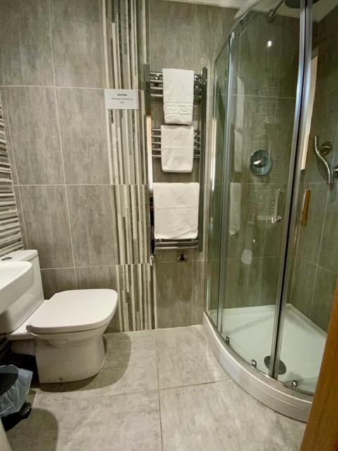 Victoria Hotel Kirkcaldy Dış mekan fotoğraf